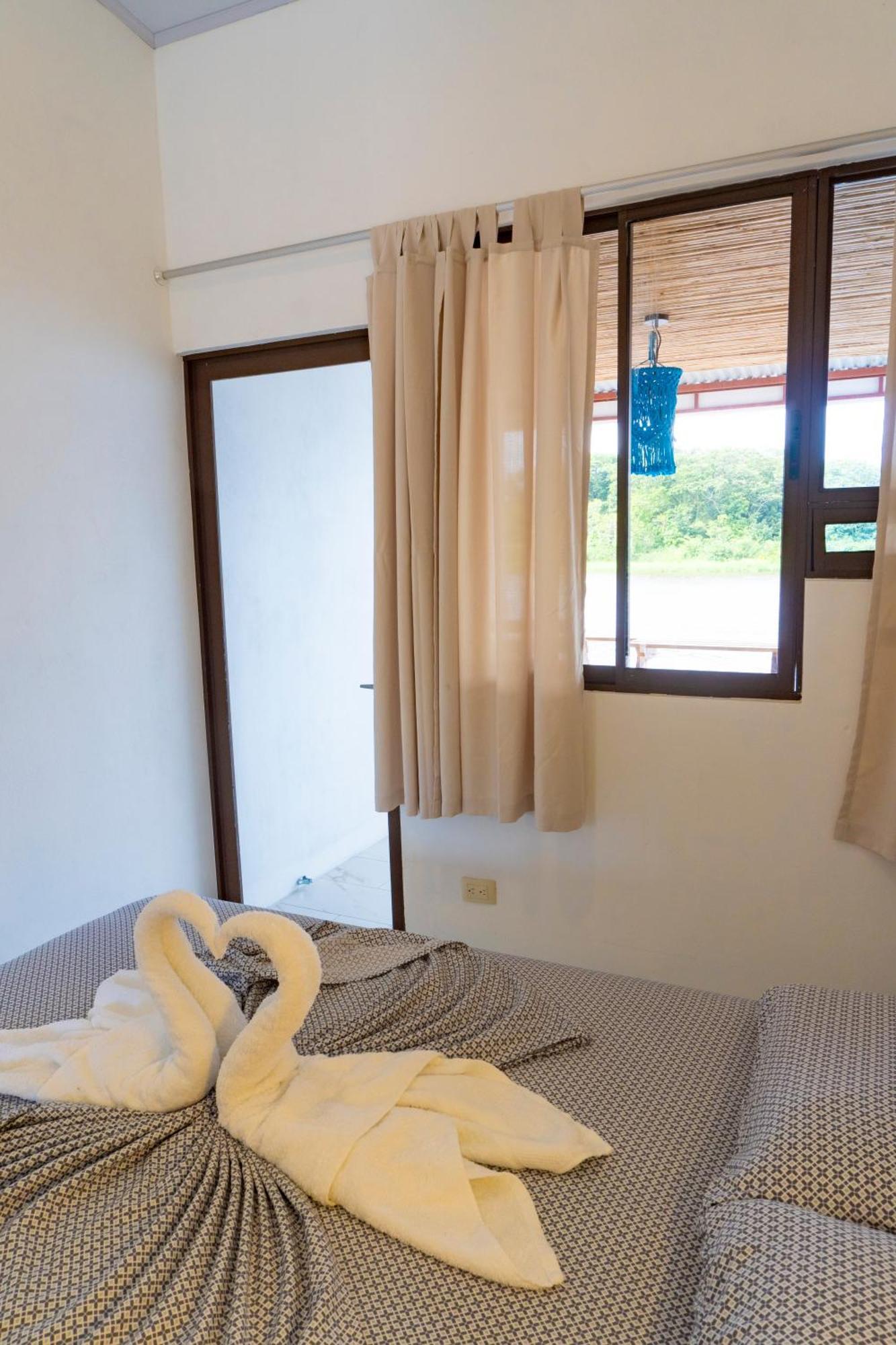 Hotel Pura Natura Riverside טורטוגוארו מראה חיצוני תמונה