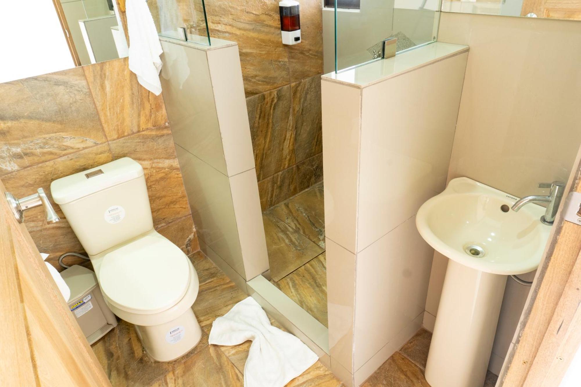 Hotel Pura Natura Riverside טורטוגוארו מראה חיצוני תמונה