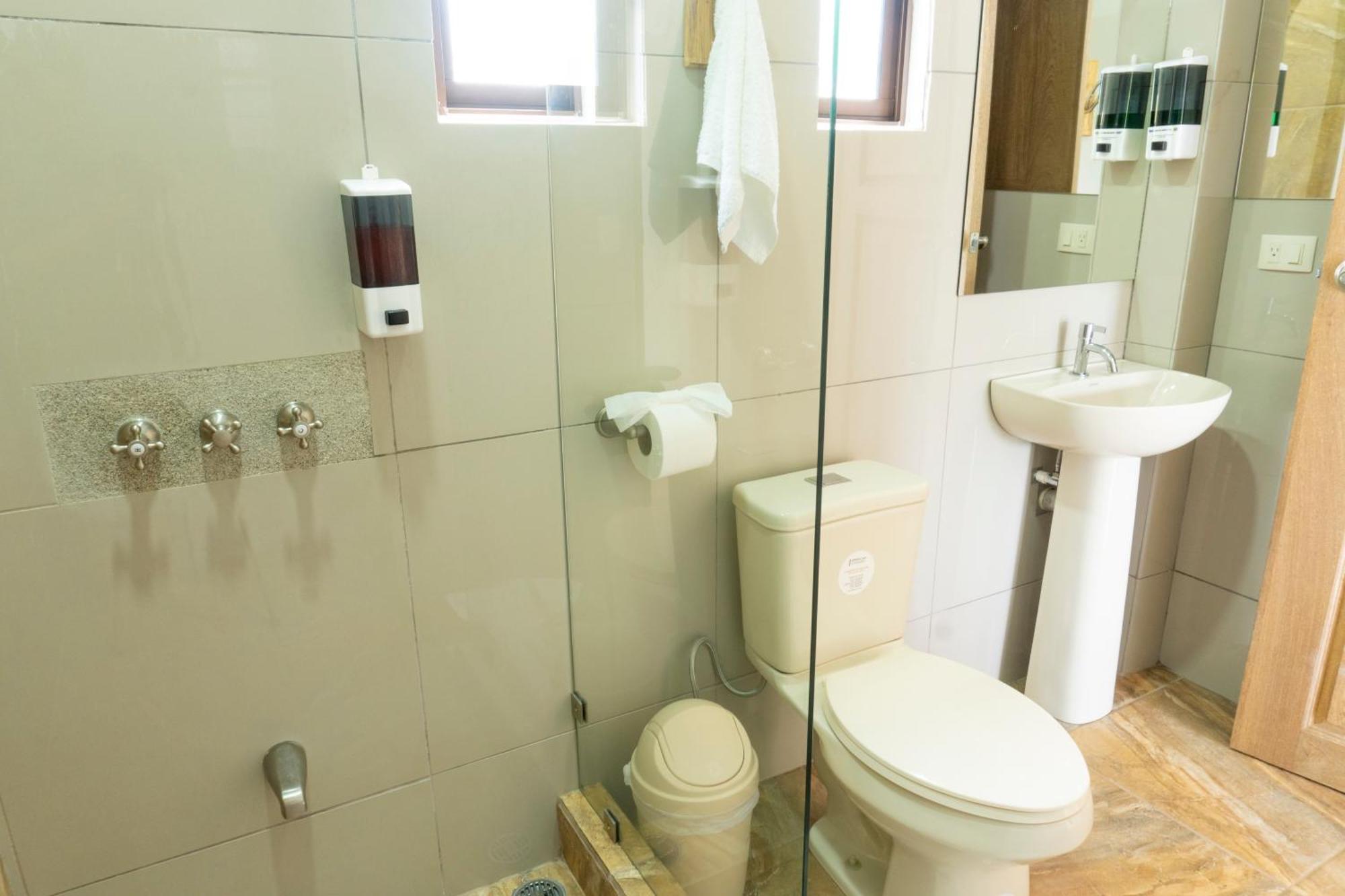 Hotel Pura Natura Riverside טורטוגוארו מראה חיצוני תמונה