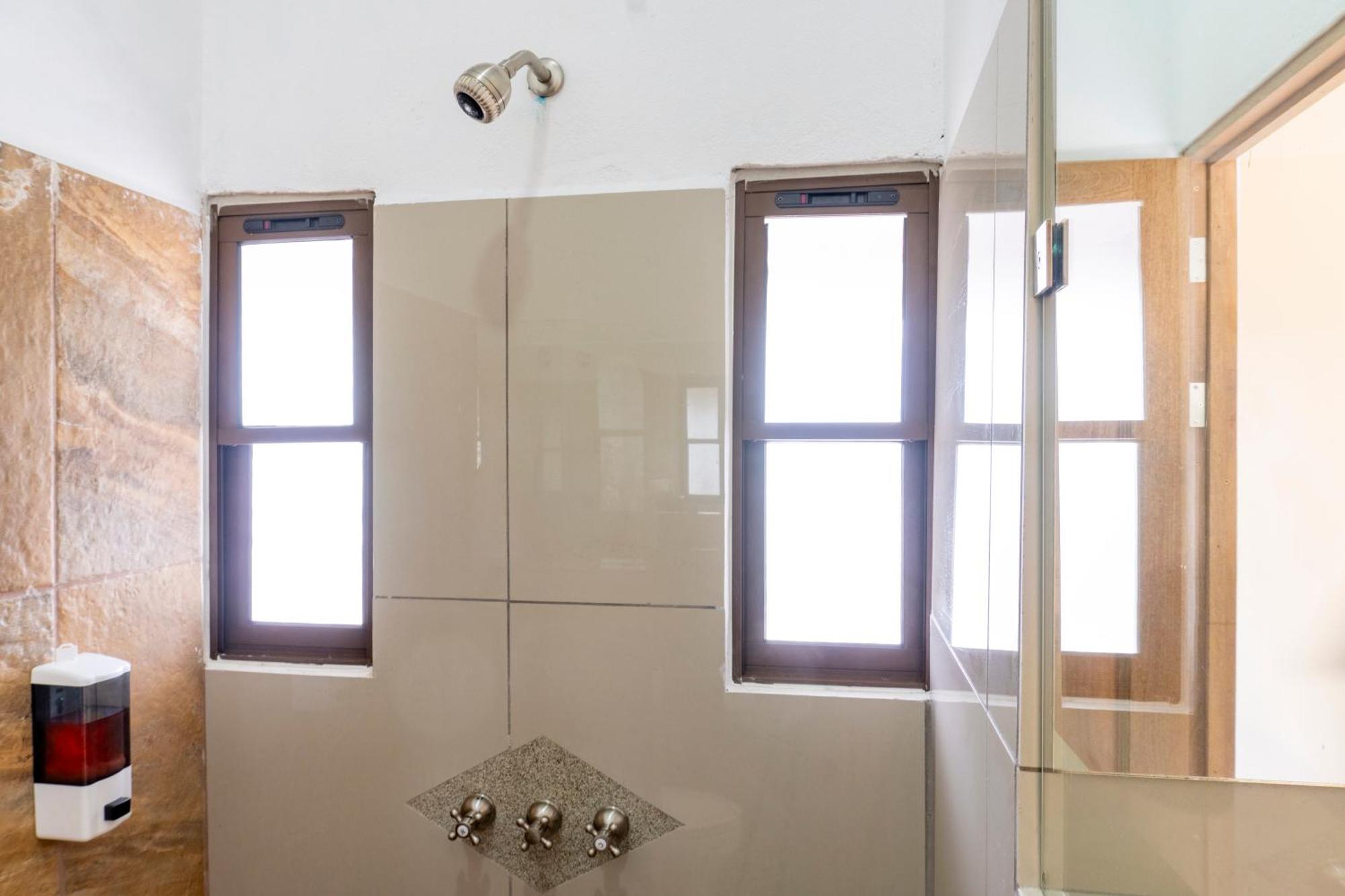 Hotel Pura Natura Riverside טורטוגוארו מראה חיצוני תמונה